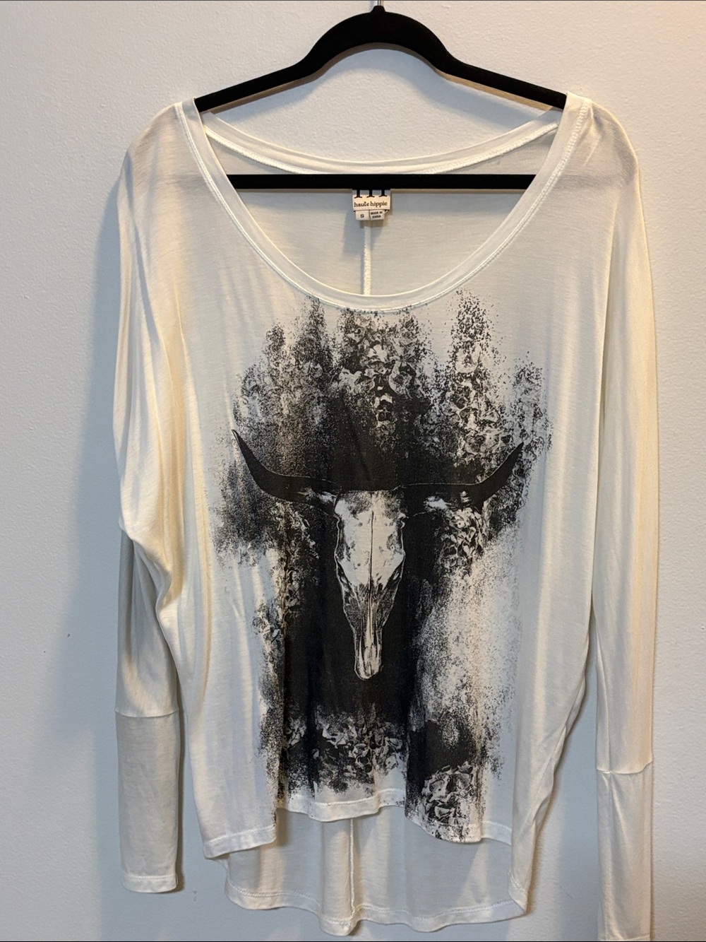 Haute Hippie Cream Long-Sleeve Top with Black Skull Graphic